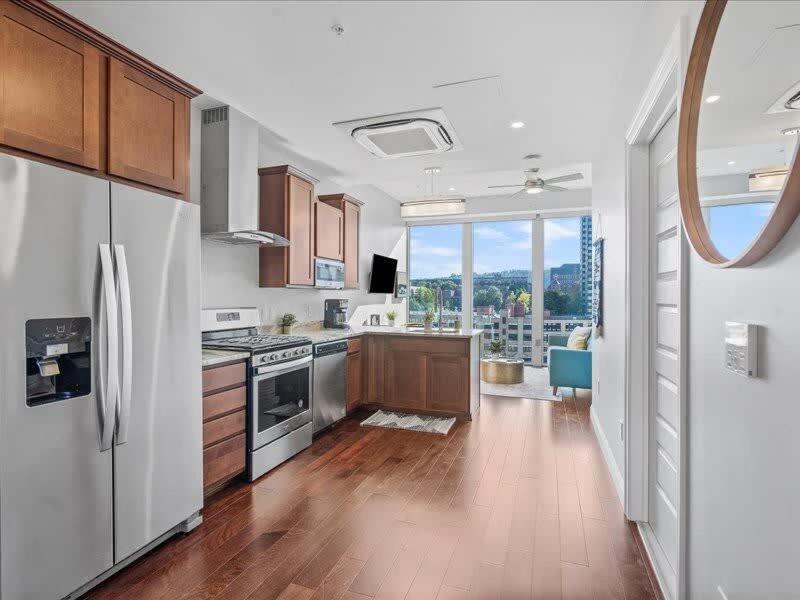 Cozysuites 1Br, Ppg Paints Arena, Pitts Pittsburgh Bagian luar foto